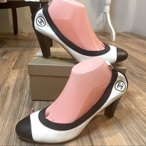 Chanel heels size 11 Authentic size 42